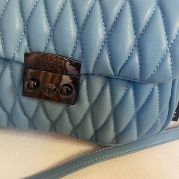 Badgley Mischka quilted crossbody bag, in Sky blue  (NEW) - Picture 6 of 7